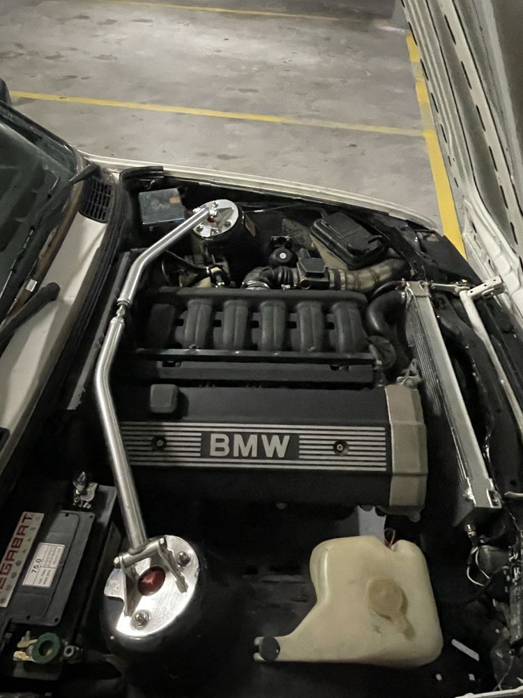 Bmw e30 318 swap 325i