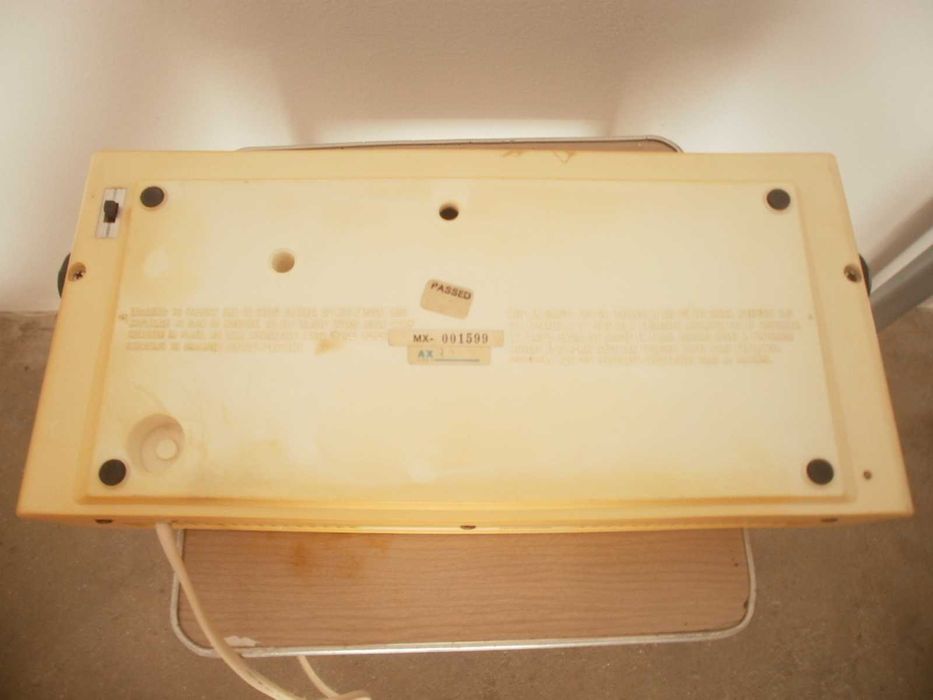 rádio despertador antigo