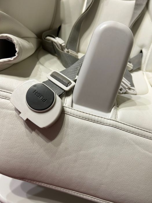 Продам стільчик для годування Peg-Perego  Prima Pappa Follow Me Gold