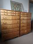 Komoda Cepelia w stylu Windsor