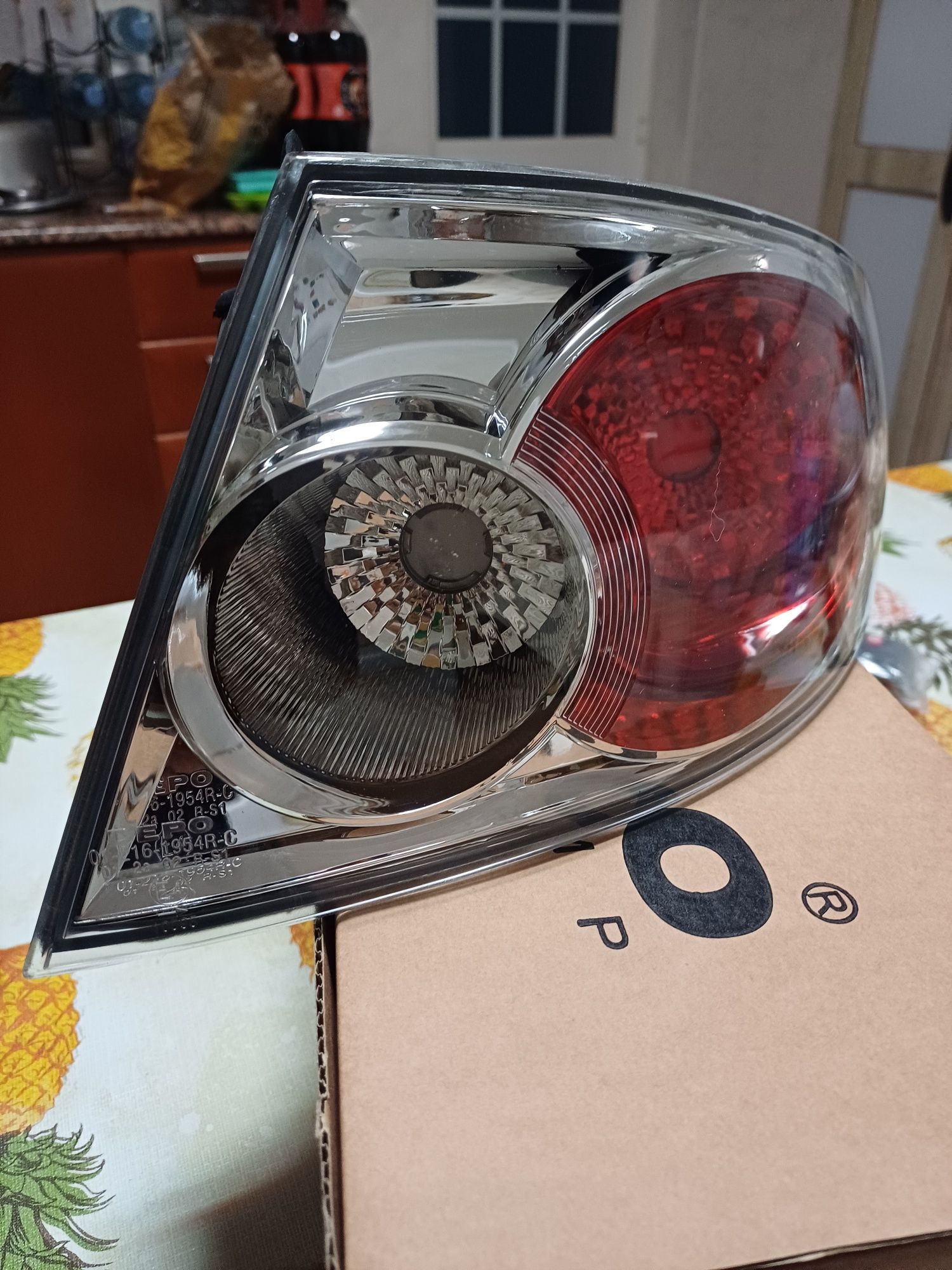 Farolim  para Mazda 6