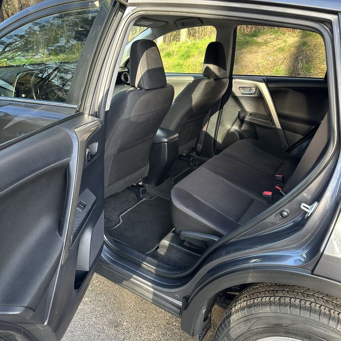 Toyota rav4  2013 года