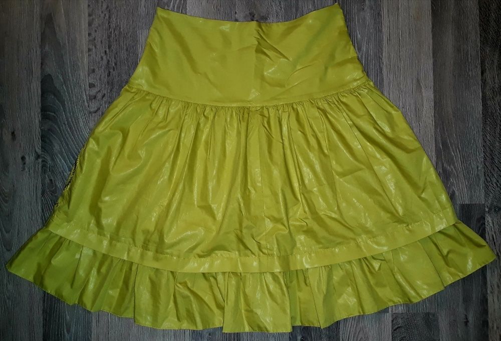 Юбка жёлтая, почти новая, размер 40