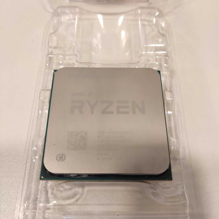 AMD Ryzen 7 3700X