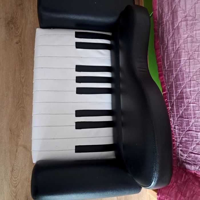 Skorzana kanapa pianino dla dzieci