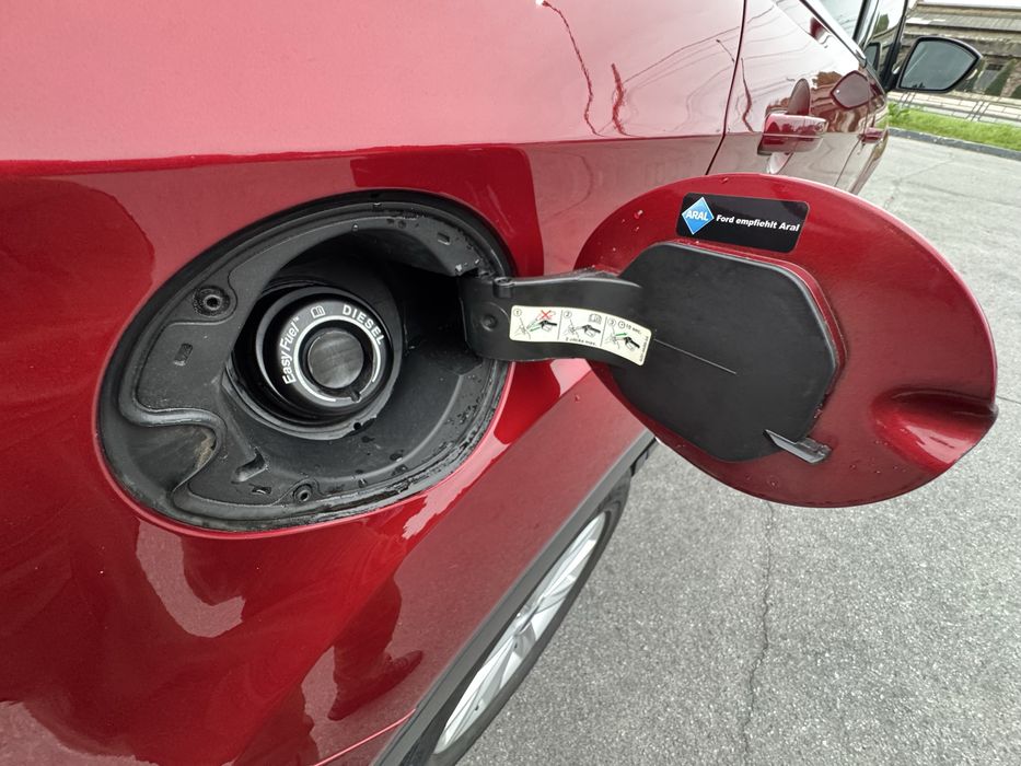 Продаєтся Ford Kuga 2015 року