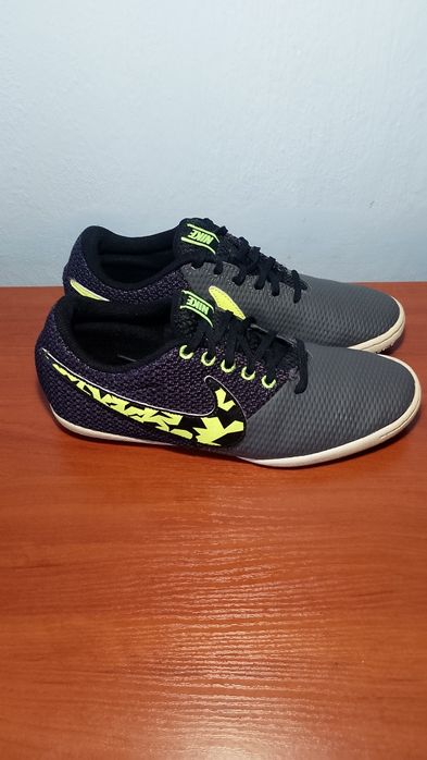 Футзалки Nike JR Elastico Pro III IC 40.5 розмір 25.5 см