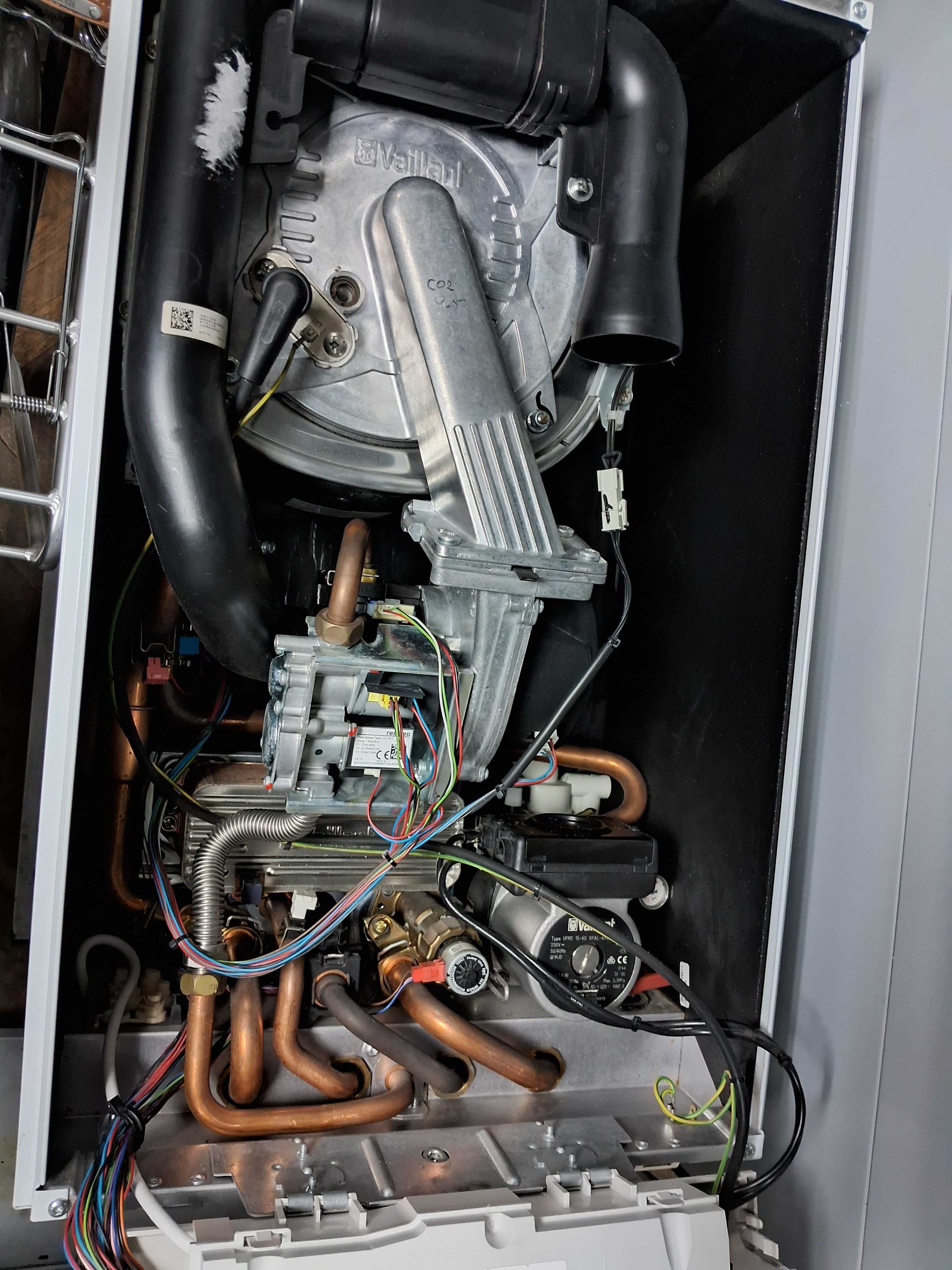 Газовий котел Vaillant T9 турбо-конденсационный б/у