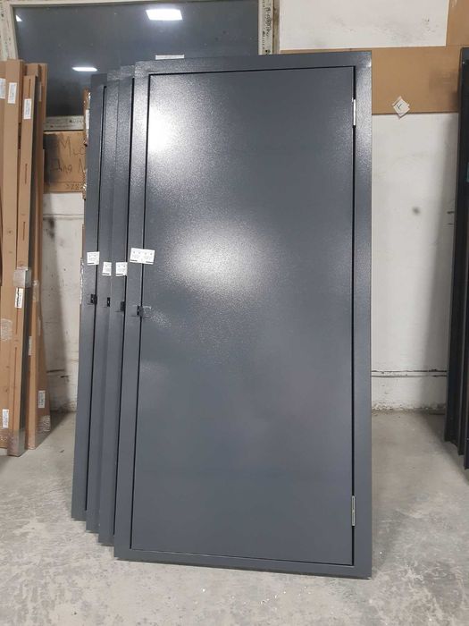 Технічні металеві двері