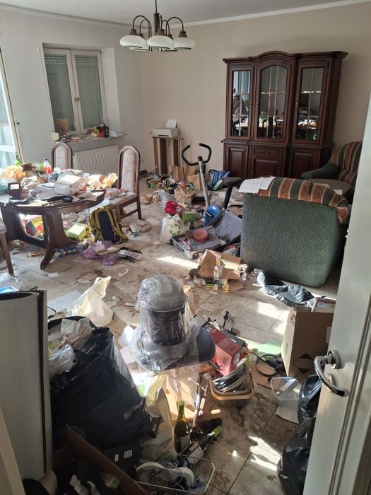 Opróżnianie Mieszkan-Przeprowadzki-wywóz rzeczy