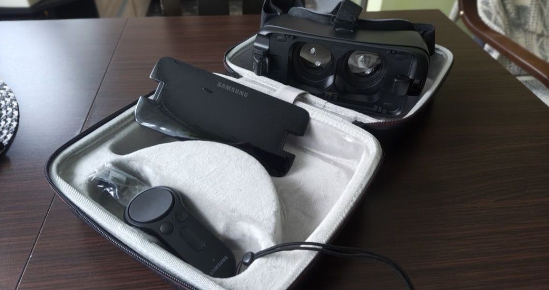 Oculus Gear VR Samsung+pilot+etui