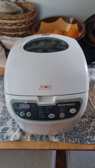 Brotbackmaschiene, Bread baking machine