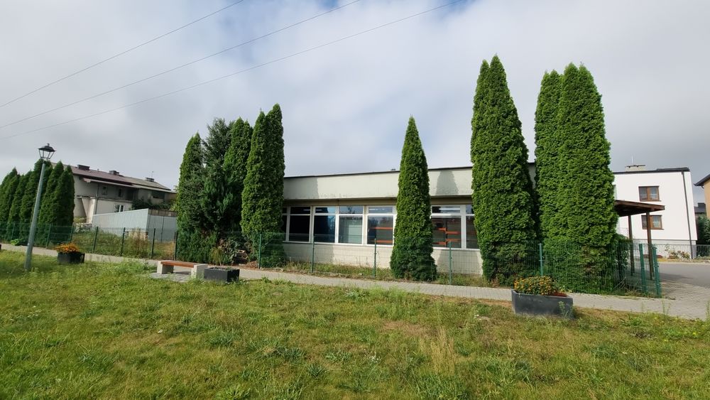 Wynajmę lokal handlowo-usługowy 215 m2. Ryki ul. Skłodowskiej 5