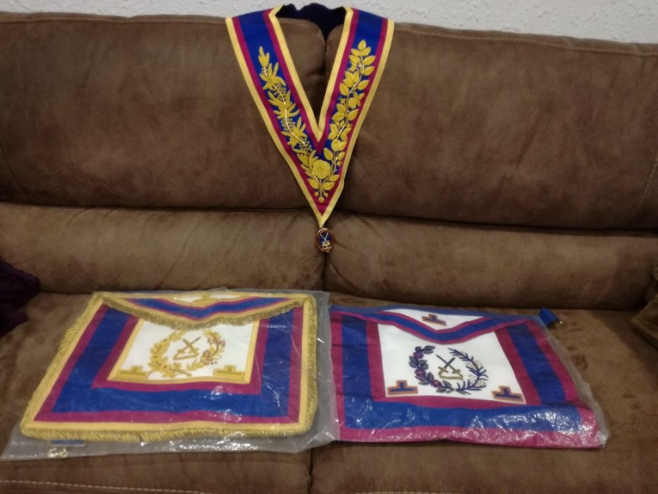 Paramentos Maçónicos-Grand Lodge of Mark Master Masons