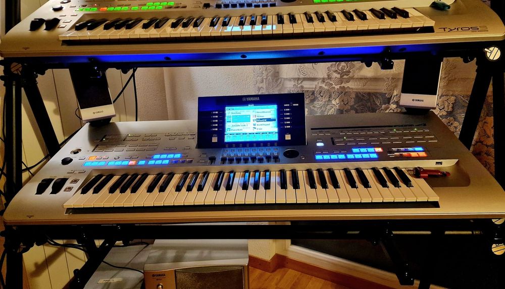 Keyboard Yamaha Tyros 4