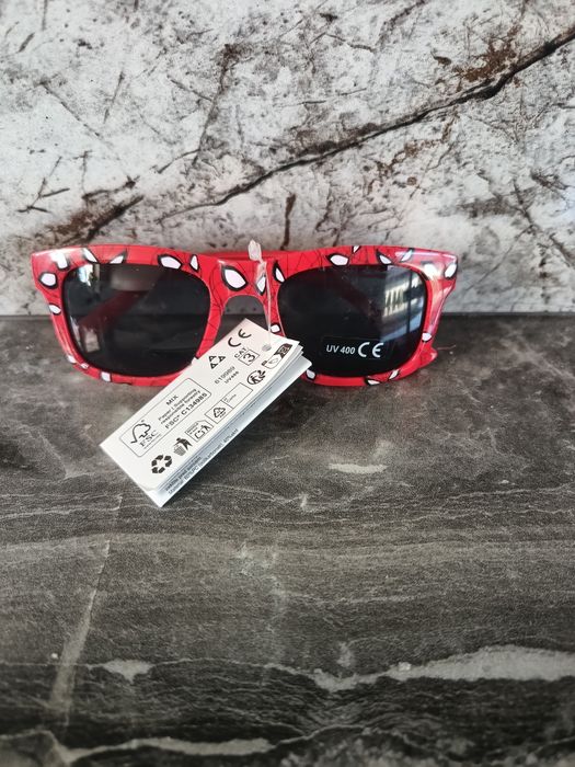Nowe okulary przeciwsłoneczne Spiderman