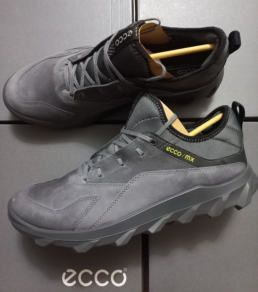 Ecco mx m low сірий колір