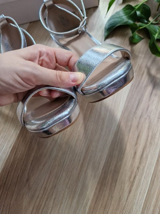 Srebrne Sandały Anna Field 38