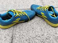 Vendo sapatilhas Babolat, com oferta de t-shirt