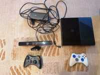 Konsola Xbox 360 E 250GB z 2 padami