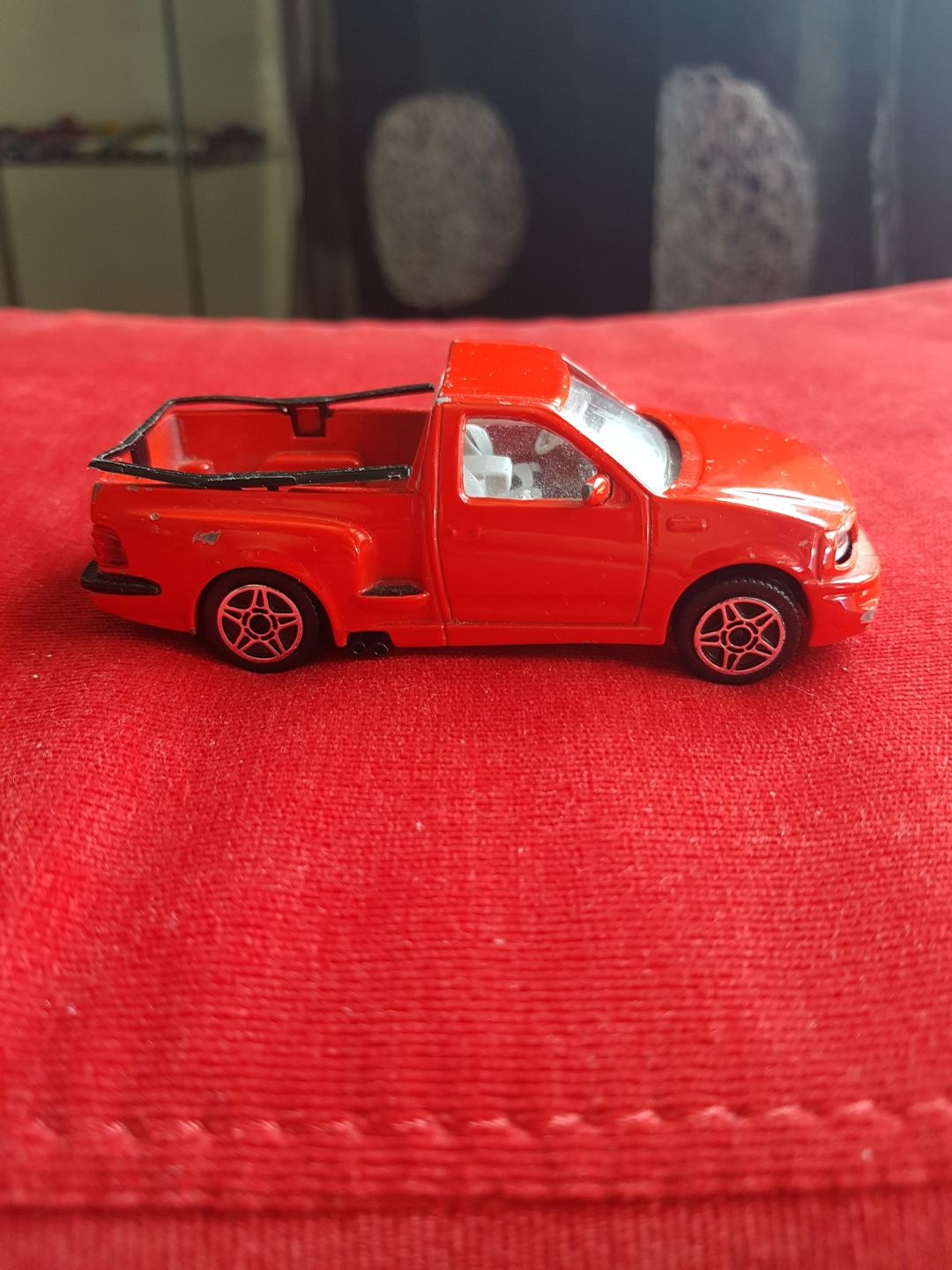 Ford SVT f150 Burago 
Scala 1:43