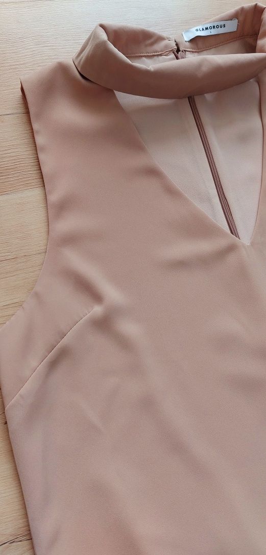 Prosta Beżowa Sukienka z kolnierzem L 40 Glamorous