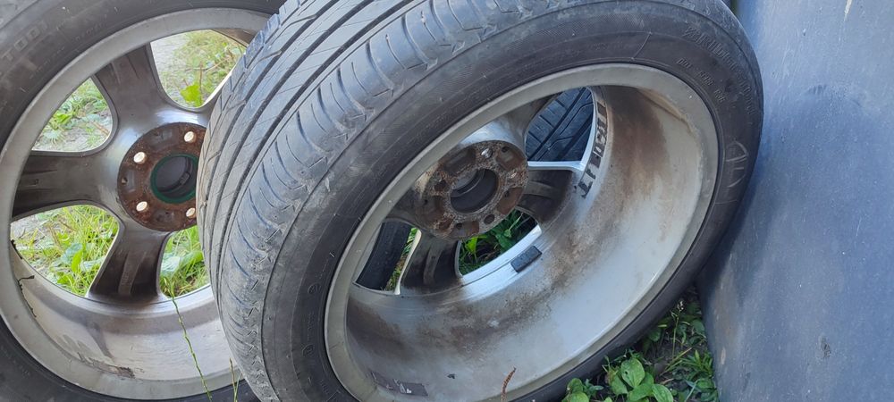 Литі диски r17 з літньою гумою