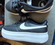 Witam mam na sprzedaż buty Nike Court Vision Alta