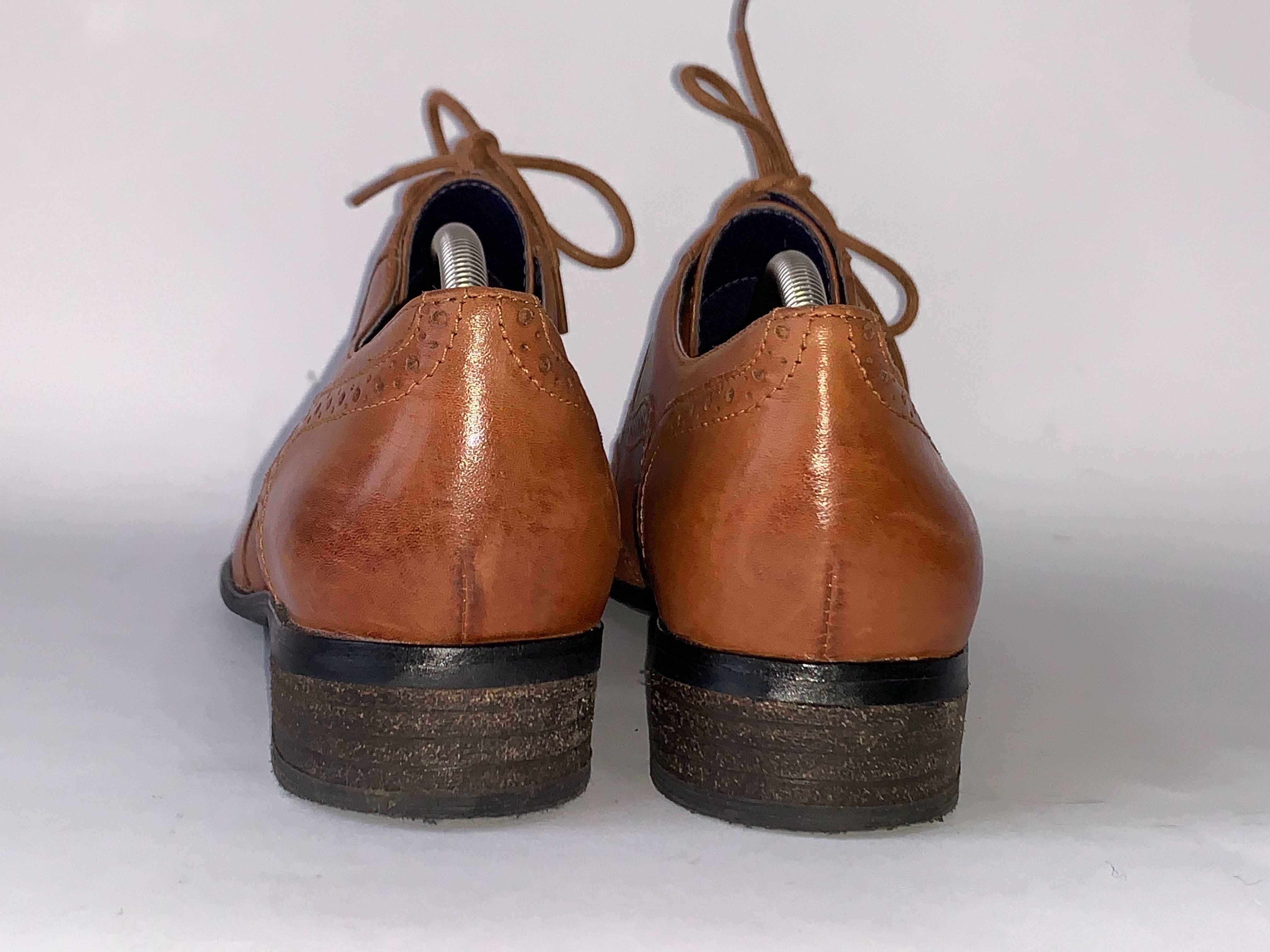 Туфлі броги шкіряні Сlarks 39  (25,5 см) напівчеревики Як нові!