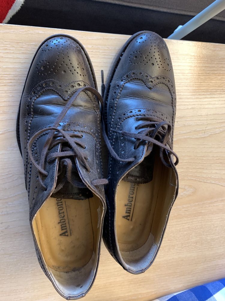 Sapatos de senhora em pele genuína