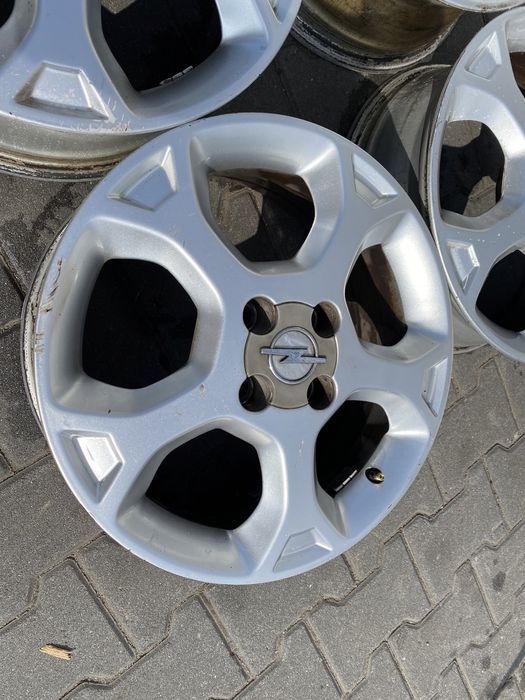 Alufelgi  Opel Meriva Astra 4 x100 6 x 16 J