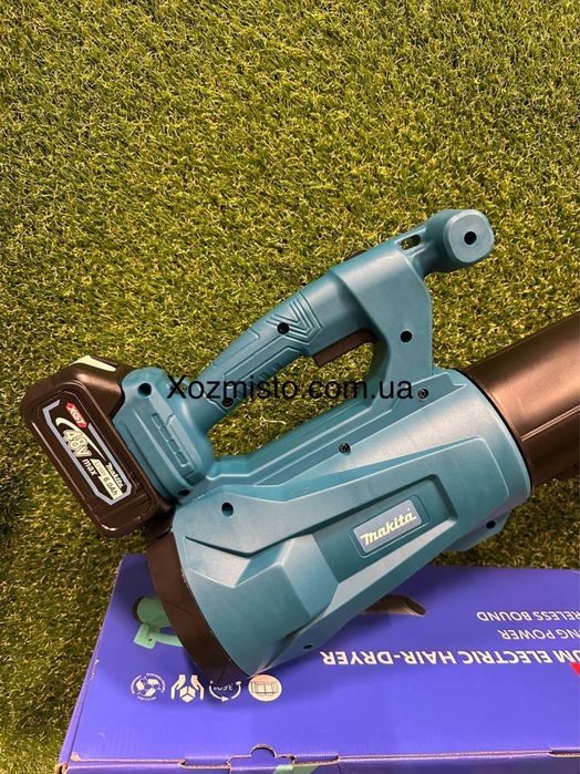 Аккумуляторная воздуходувка Makita PLB5020BL 2 аккумулятора для уборки