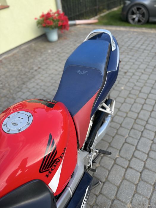 Honda CBR 600 F4i kanapa