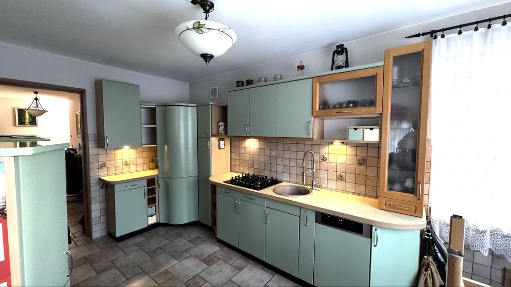 Meble kuchenne, płyta gazowa, piekarnik, zmywarka, mikrofalowka,