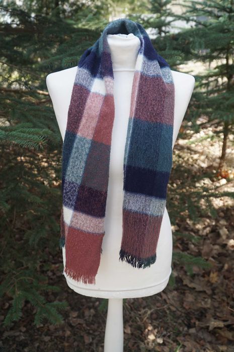 Krótki szalik szal z frędzlami pastelowy w kratkę zielony granatowy