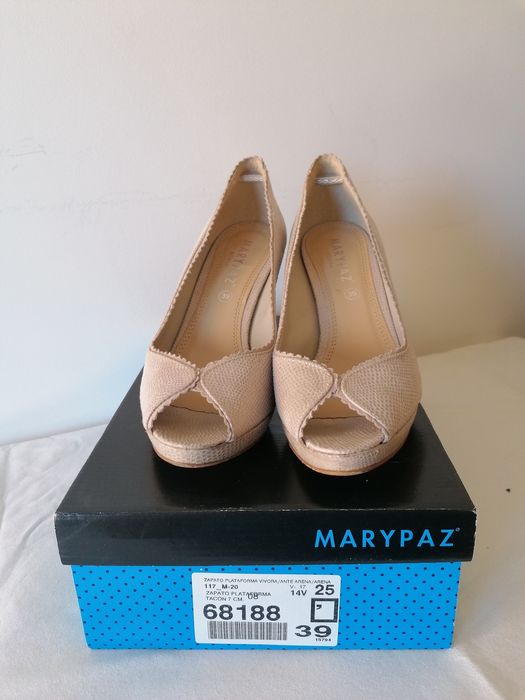 Sapatos Marypaz cor areia tamanho 39