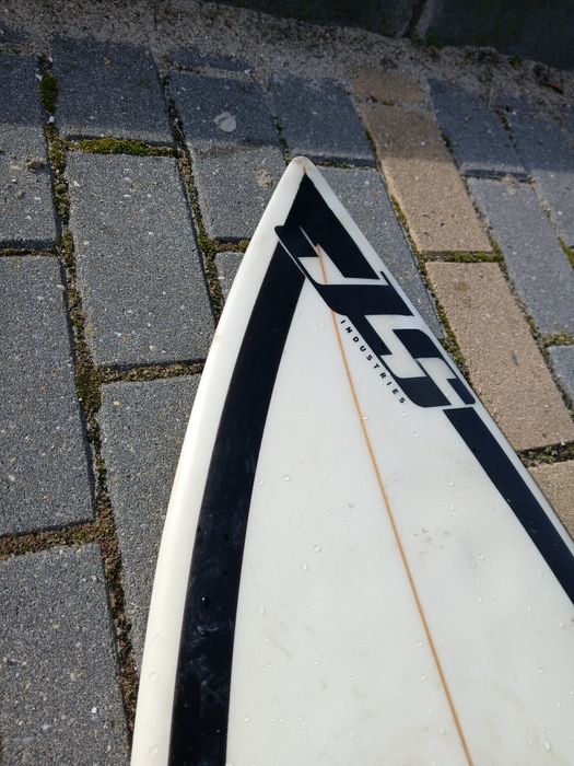 Surfboard Fish Tail 5'9 JS Industries