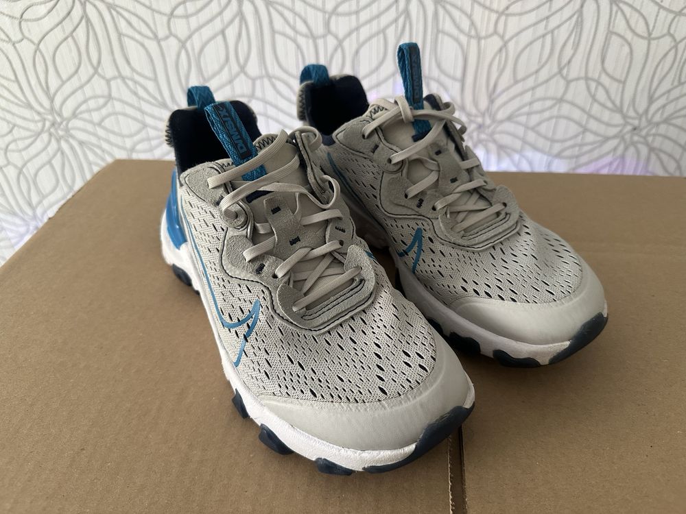 Кросівки Nike React Vision 37.5 р.