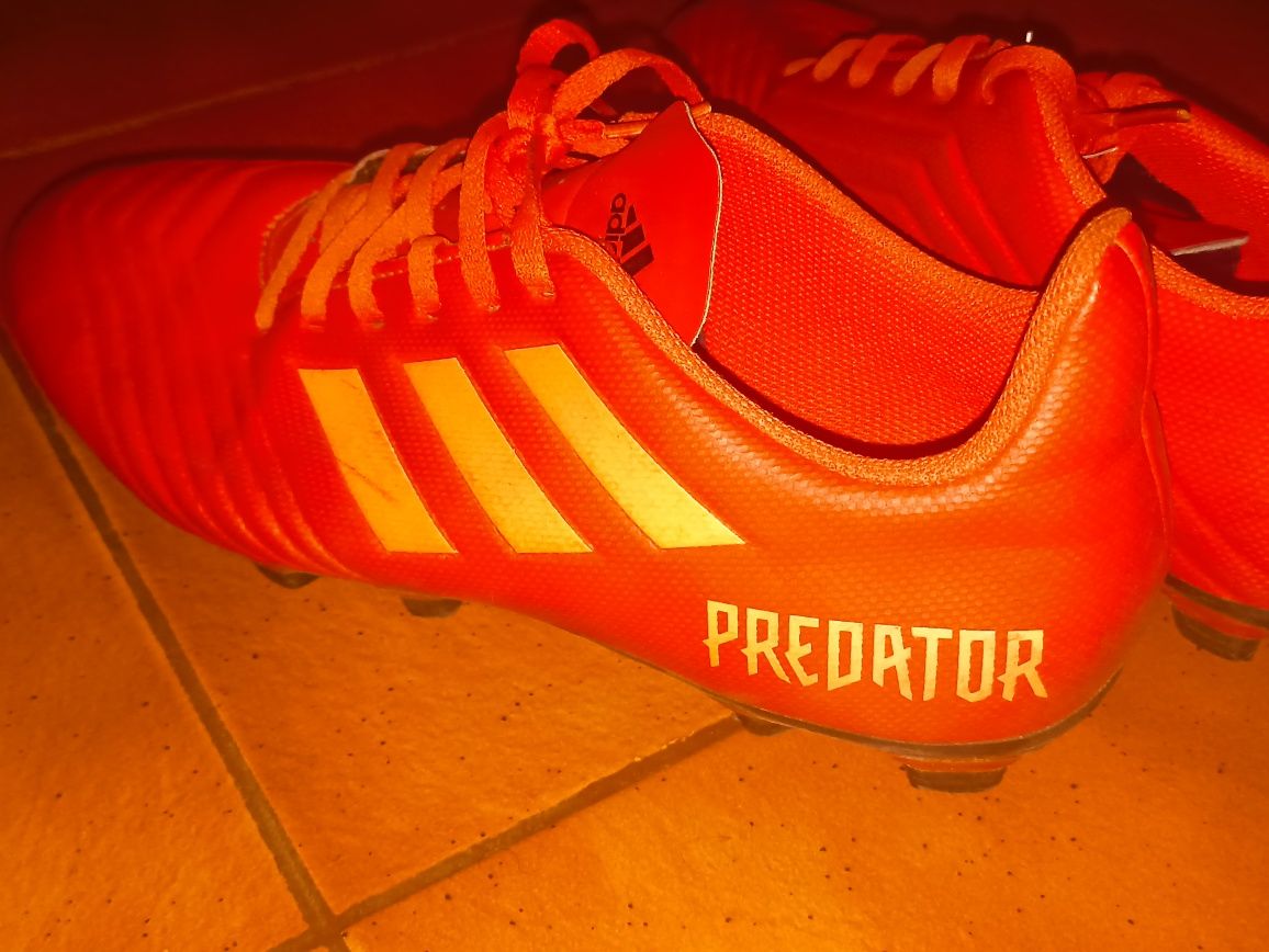 Chuteiras adidas novas