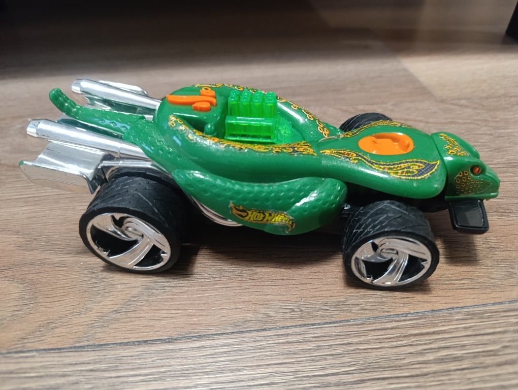 Autko Hot wheels Turboa Kobra z napędem bdb