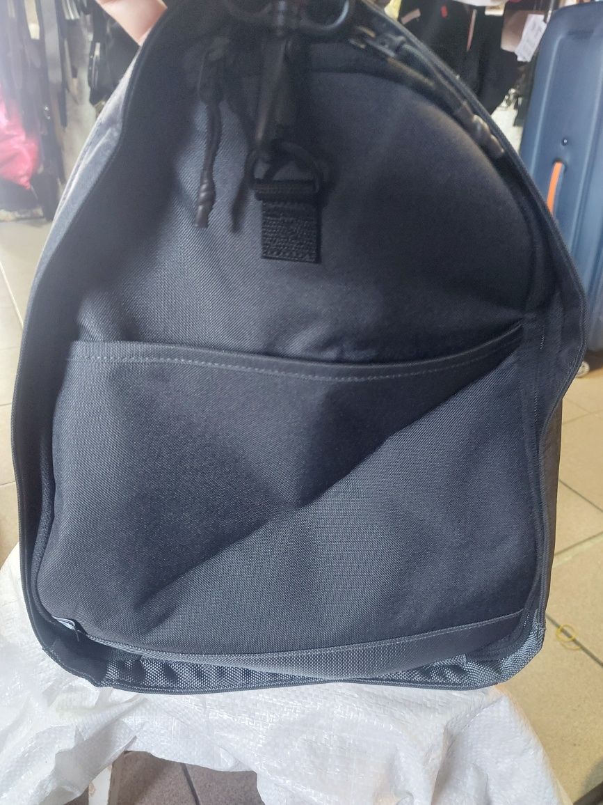 Сумка Adidas Golf Garment Duffle Bag.