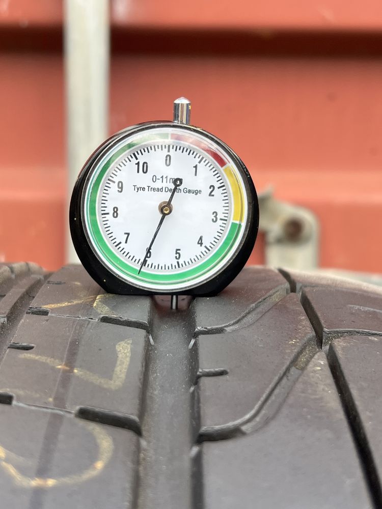 *Opona Pirelli 255/40/20 pojedynka