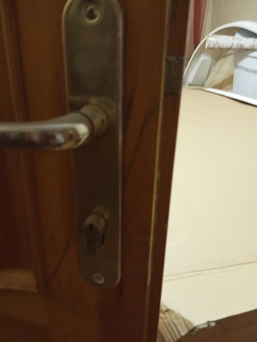 Продам двері дерев'яні