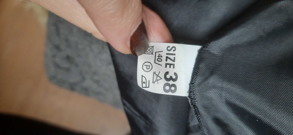 Костюм брючный женский необычный, размер М шерсть