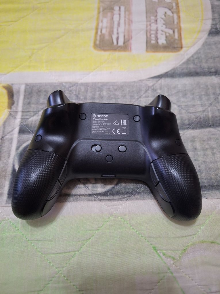 Comando PS4/PC Nacon Revolution Pro 3