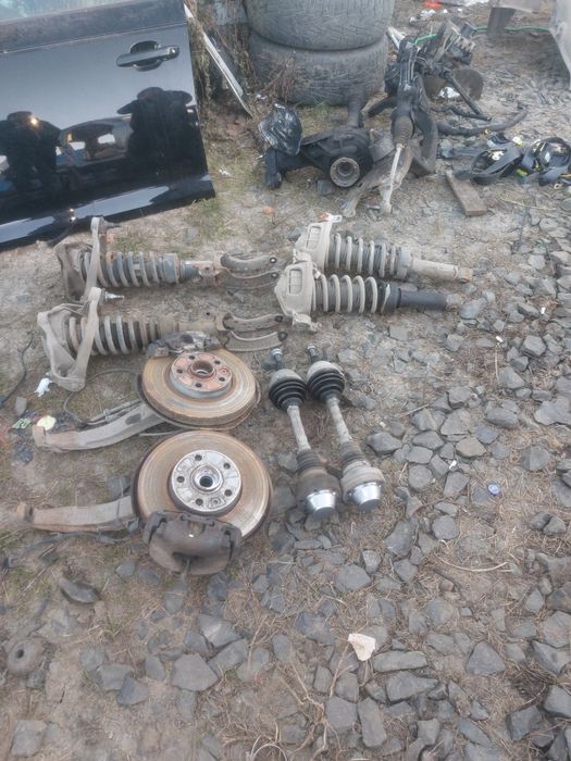 Ступиця цапфа амортизатор полуось VW Touareg Audi A4 Фольксваген шрот