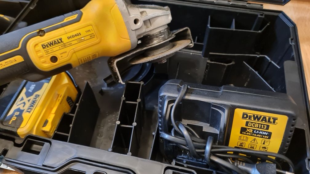 Інструмент акумуляторний Dewalt