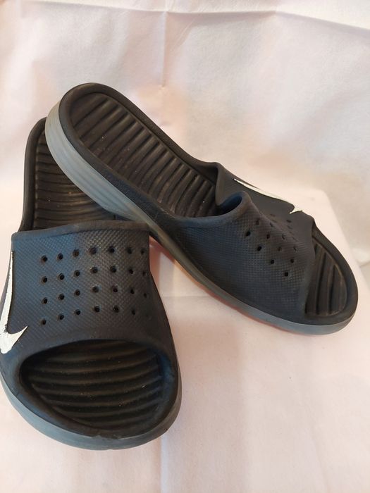 Klapki na basen rozmiar 35