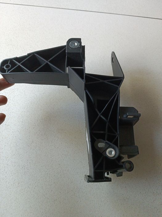 Wzmocnienie pasa prawe lewe Mercedes W177