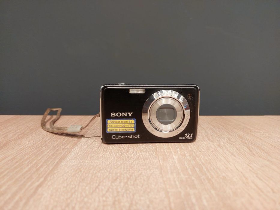 Sony Cyber-shot DSC-W220 цифровий фотоапарат